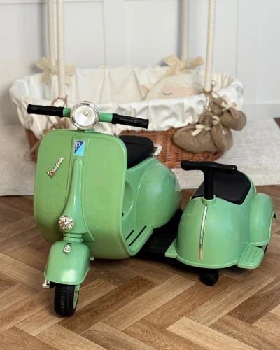 vespa-dla-dzieci-elektryczna-meri-kids-5.webp