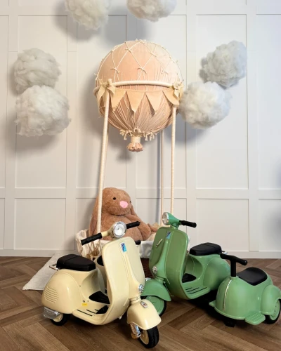 vespa-dla-dzieci-elektryczna-meri-kids-1.webp