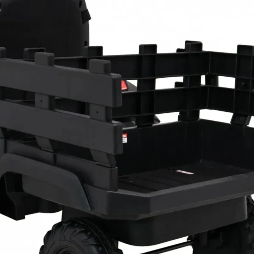 Czarne auto na akumulator dla 3 latka traktor Titanium z przyczepką.webp