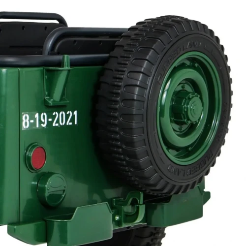 Zielony samochód na baterie dla dzieci Wojskowe Retro dla 3 dzieci 4x4.webp