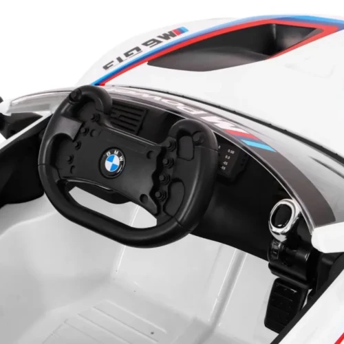 Biały samochodzik dla dziecka na akumulator BMW M6 GT3.webp