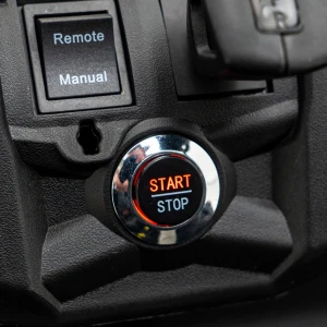 Czerwony samochód elektryczny dla dzieci Buggy Maverick Turbo RR.webp