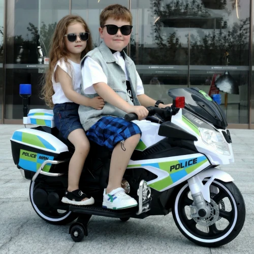 motorek-policyjny-autko-elektryczne-dla-dzieci-meri-kids-08.webp