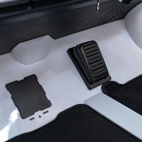 Biały samochodzik dla dziecka na akumulator  Lamborghini Revuelto XL STRONG.webp