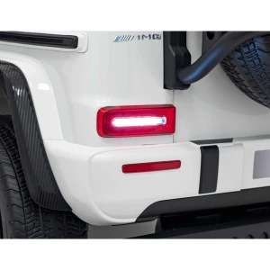 Biały-mercedes-benz-g63-amg-xxl-na-akumulator-z-licencja-tylna-lampa-led.webp