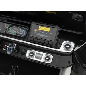 Biały-mercedes-benz-g63-amg-xxl-na-akumulator-z-licencja-nawigacja.webp