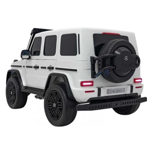 Biały-mercedes-benz-g63-amg-xxl-na-akumulator-z-licencja-widok-tyl-lewy-bok.webp
