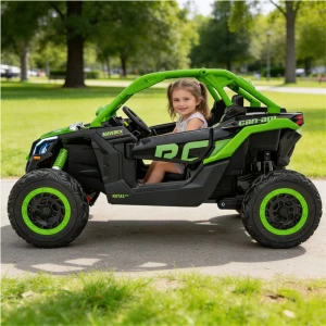 dziewczynka-w-zielonym-buggy-maverick-turbo-rr.webp