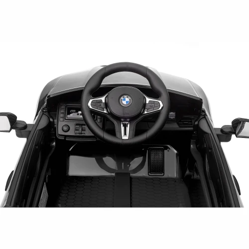 Mocne BMW M4 Dla Dzieci z Licencją 12V 14Ah, 2x45W, SX2418 - Czarny - kokpit kierowcy.webp