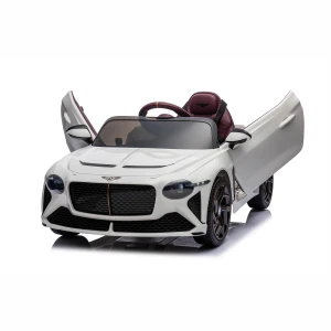 Bentley Bacalar JE1008 - na akumulator - kolor biały - przod z otwartymi drzwiami.webp