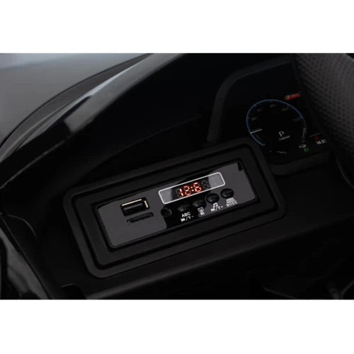 Pojazd_Audi_RS_E-Trone_GT_czarny_dla_dzieci_radio.webp