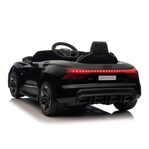 Pojazd_Audi_RS_E-Trone_GT_czarny_dla_dzieci_tyl_swiatla.webp