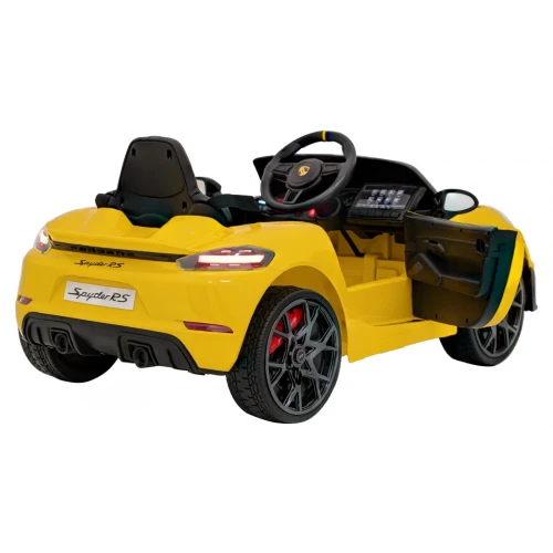 Tył z otwartymi drzwiami i widocznym kokpitem – żółte Porsche Spyder RS 718, samochód na akumulator dla dzieci.webp