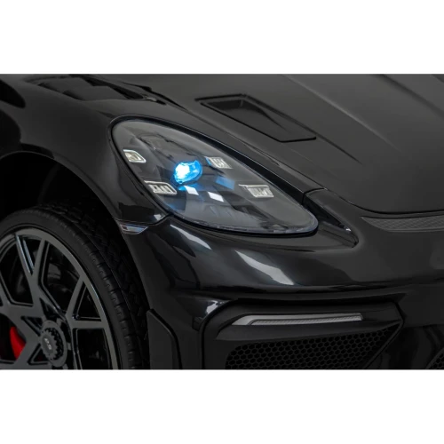 Podświetlony reflektor LED z bliska – przód czarnego Porsche Spyder RS 718 na akumulator dla dzieci.webp