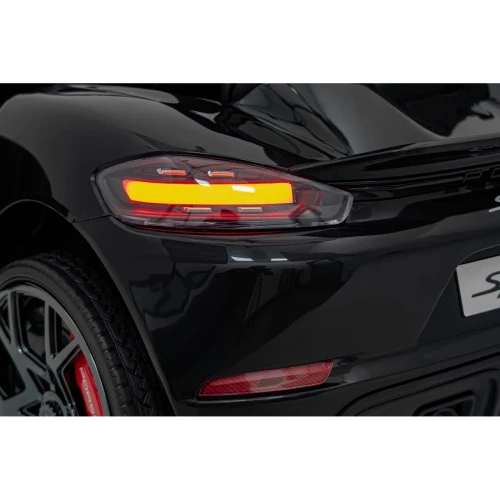 Tylna lampa LED czarnego Porsche Spyder RS 718 – efektowne oświetlenie auta elektrycznego na akumulator dla dzieci.webp