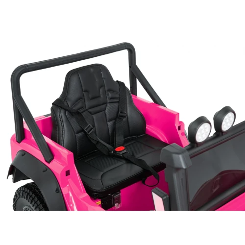 Fotel z 3-punktowymi pasami bezpieczeństwa i klatką bezpieczeństwa – wnętrze różowego Land Rovera Defender 110 SVX Concept na akumulator dla dzieci.webp