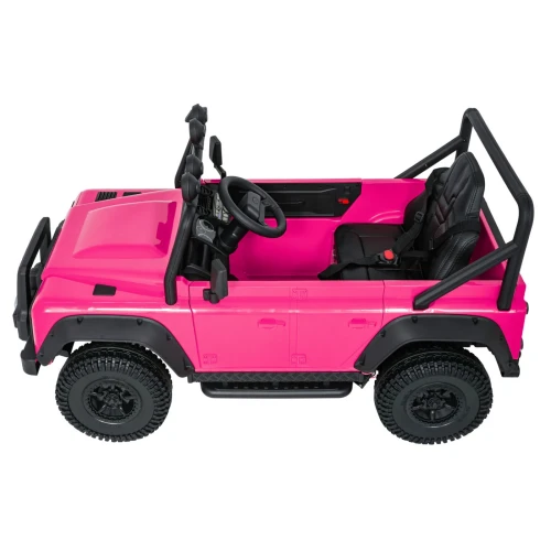 Widok z boku pod kątem na wnętrze i fotel – różowy Land Rover Defender 110 SVX Concept na akumulator dla dzieci.webp