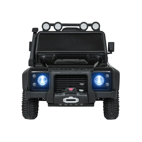 Włączone reflektory LED z przodu – czarny Land Rover Defender 110 SVX Concept, auto elektryczne na akumulator dla dzieci.webp