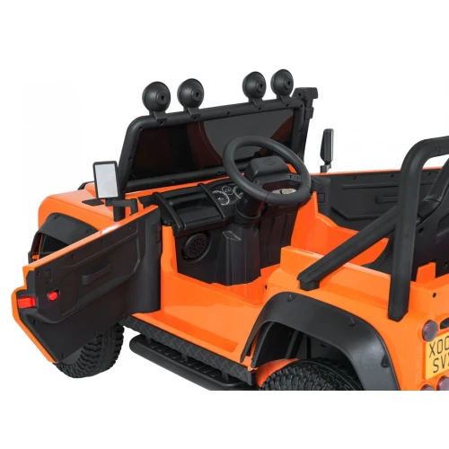 Kokpit z lusterkami i halogenami na ramie szyby – wnętrze pomarańczowego Land Rovera Defender 110 SVX Concept na akumulator dla dzieci.webp