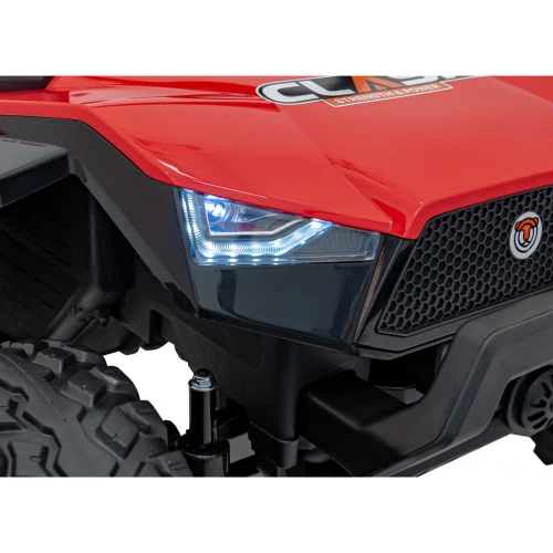 Przedni reflektor LED, grill i napis CLASH – zbliżenie maski czerwonego buggy Clash Strong 4x4 na akumulator dla dzieci.webp