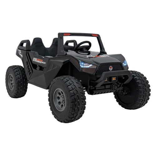 Widok z przodu i boku z maską CLASH i reflektorami LED – czarne buggy Clash Strong 4x4, auto elektryczne na akumulator dla dzieci.webp