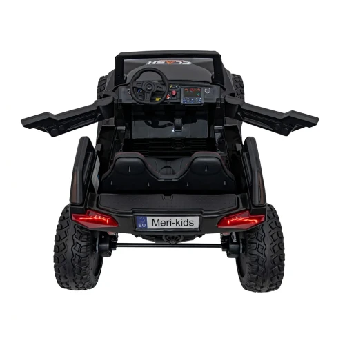 Widok z tyłu z otwartymi drzwiami i widocznym kokpitem – czarne buggy Clash Strong 4x4, auto elektryczne na akumulator dla dzieci.webp