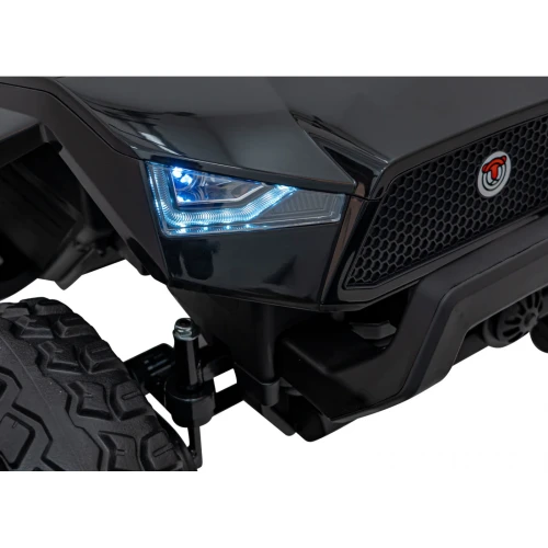Przedni reflektor LED i grill z logo – zbliżenie maski czarnego buggy Clash Strong 4x4 na akumulator dla dzieci.webp