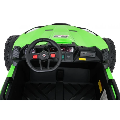 Widok z góry na kierownicę i deskę rozdzielczą z wyświetlaczem – kokpit zielonego buggy Turbo 23 4x4 na akumulator dla dzieci.webp