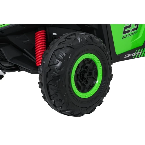 Koło terenowe z zieloną felgą i napisem 23 SPORT – zbliżenie zielonego buggy Turbo 23 4x4 na akumulator dla dzieci.webp