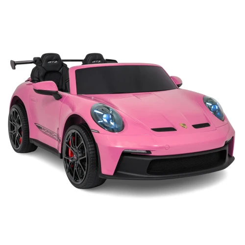Ujęcie przodu i boku z zapalonymi lampami LED oraz spojlerem – różowe Porsche 911 GT3 STRONG MP4 na akumulator dla dzieci.webp