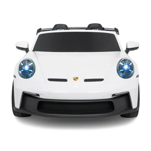 Widok z przodu z podświetlonymi reflektorami LED i emblematem Porsche – białe Porsche 911 GT3 STRONG MP4 na akumulator dla dzieci.webp