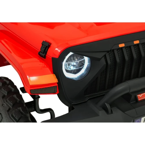 Świecący reflektor LED z ringiem i czarna atrapa chłodnicy – zbliżenie czerwonego Extreme Sport 4x4 na akumulator dla dzieci.webp