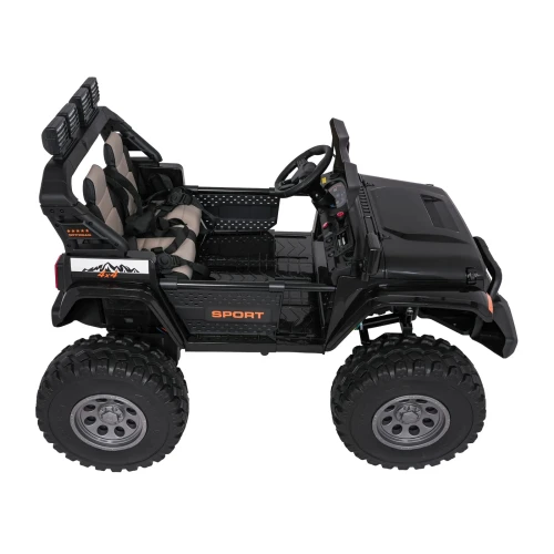 Profil boczny z napisem SPORT i naklejką 4x4 – czarny Extreme Sport 4x4, auto elektryczne dla dzieci.webp