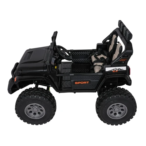 Widok z boku na wnętrze z kierownicą, dwoma fotelami i pasami – czarny Extreme Sport 4x4, pojazd na akumulator dla dzieci.webp