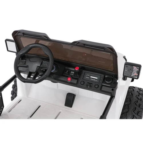 Kierownica, panel audio i pedał gazu z gumową nakładką – deska rozdzielcza białego Extreme Sport 4x4 na akumulator dla dzieci.webp