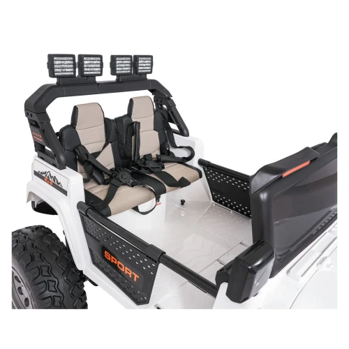 Dwa fotele z 5-punktowymi pasami i klatka z czterema halogenami LED – wnętrze białego Extreme Sport 4x4 na akumulator dla dzieci.webp